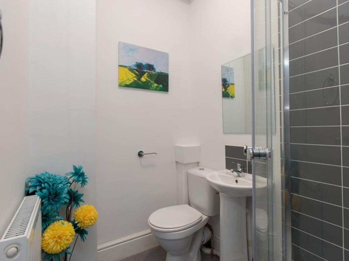 Townhouse @ 166 Ruskin Road Crewe Ruang foto