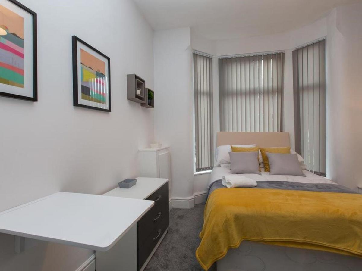 Townhouse @ 166 Ruskin Road Crewe Ruang foto