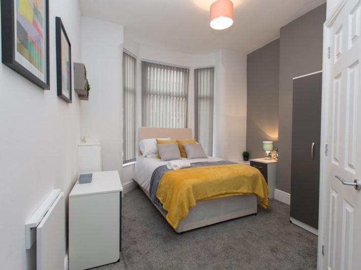 Townhouse @ 166 Ruskin Road Crewe Ruang foto